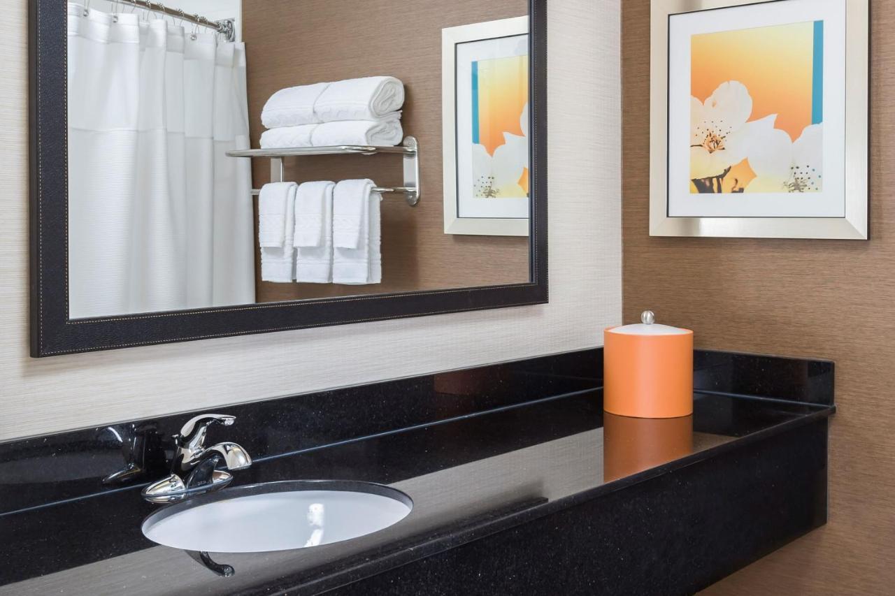Fairfield Inn Мансі Екстер'єр фото