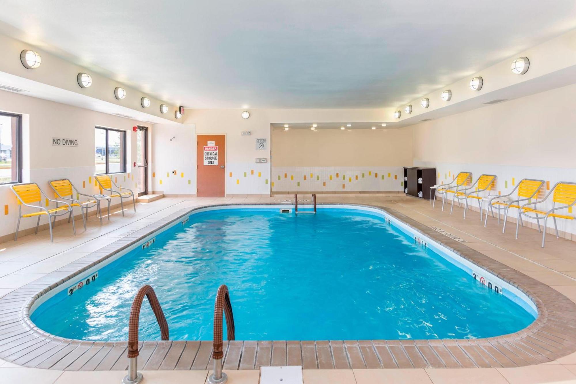Fairfield Inn Мансі Екстер'єр фото