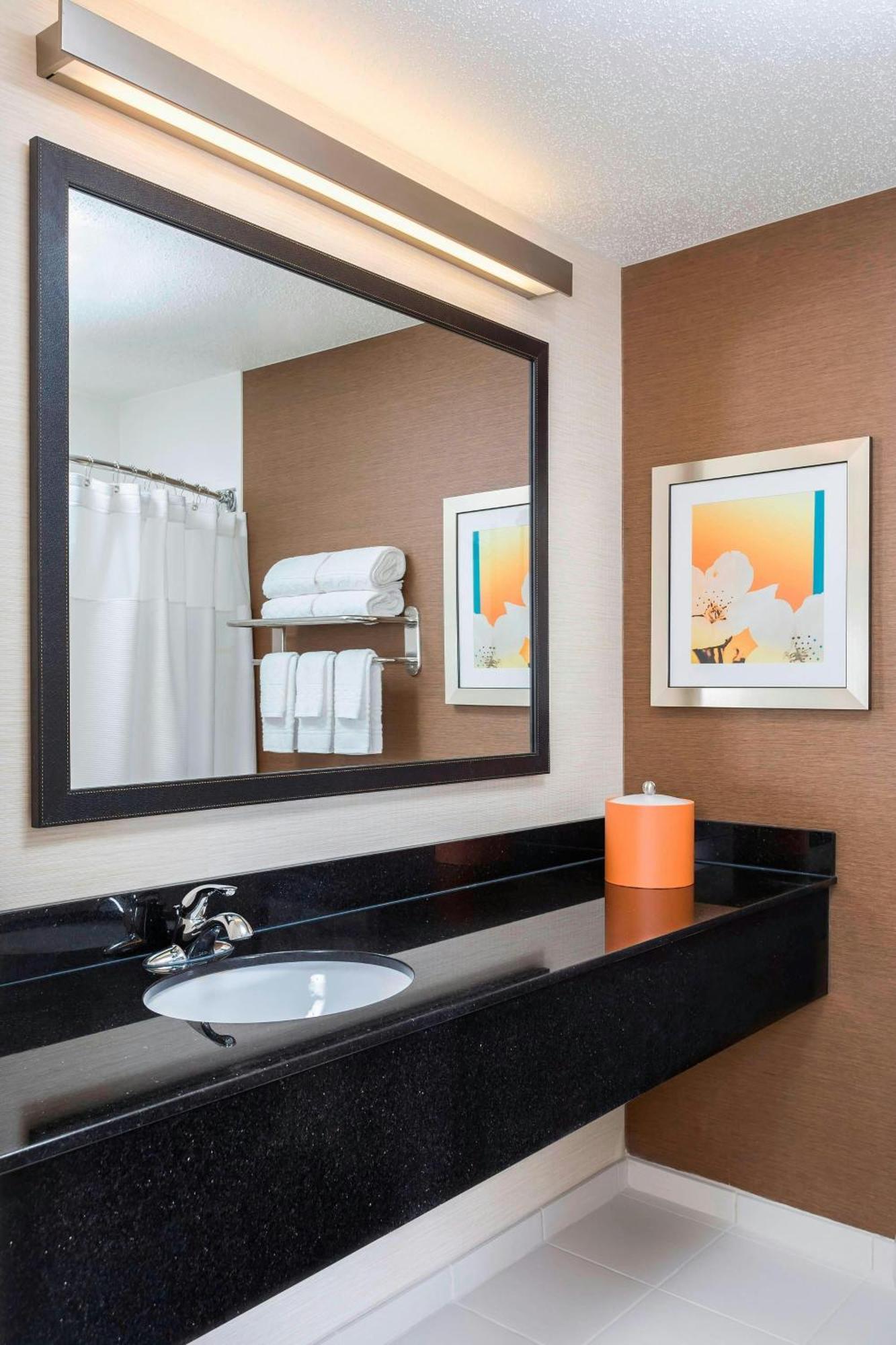 Fairfield Inn Мансі Екстер'єр фото